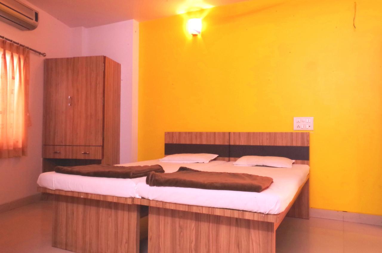 Hotel Pariwar Aurangabad  Exteriör bild